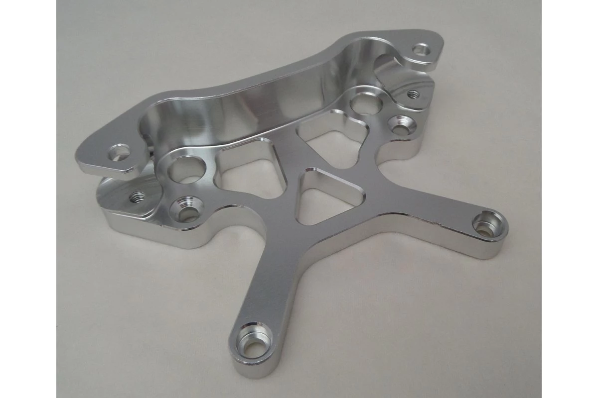 95011S | Rovan Silver Aluminium Front Shock Tower 3 95011S | Rovan Silver Aluminium Front Shock Tower